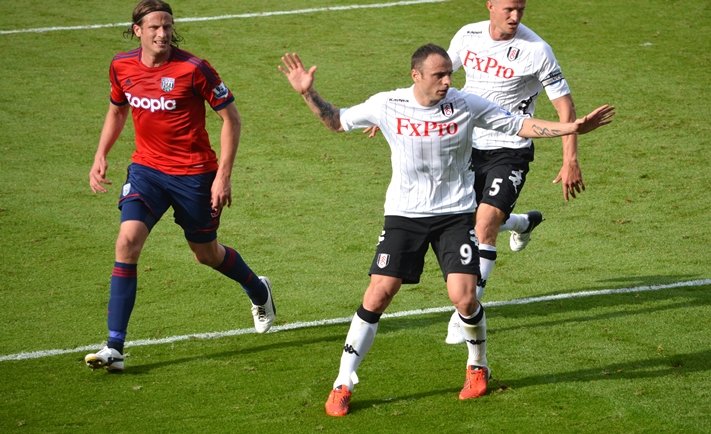 foto:By Nick (Flickr: Fulham v WBA) [CC BY 2.0 (http://creativecommons.org/licenses/by/2.0)], via Wikimedia Commons